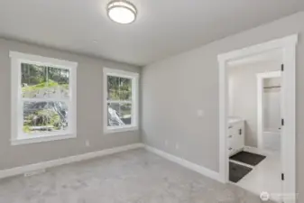 Large upper bedrooms with shared Jack n' Jill bathroom