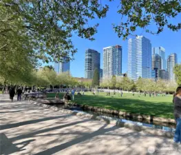 Beautiful Bellevue Park just a block away.