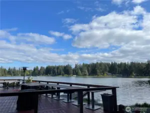 After a day touring the Island or a round of golf what better way to unwind than at the Lakeshore Restaurant