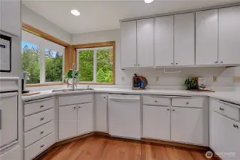 Look at all that counter space!