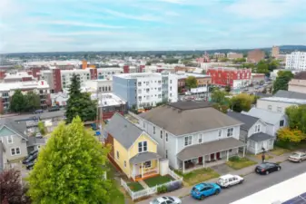 Aerial view highlighting how conveniently close you are to downtown Bellingham and local favorites like bus lines, breweries, coffee shops, the Co-op, and more.