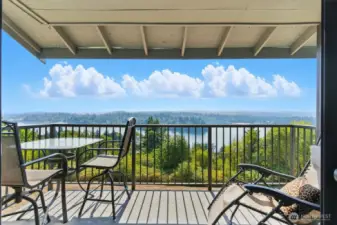 360 degree views from the balcony