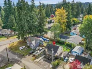 Quick access to nearby shopping, dining and entertainment!