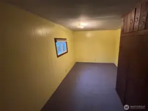 Second bedroom.
