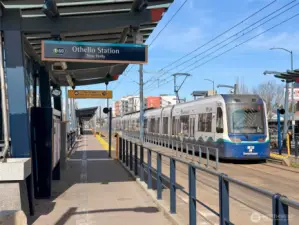 Othello station nearby offers easy access to downtown and the airport