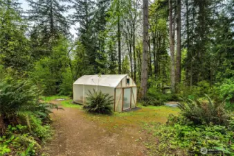 10 x 20 green house.