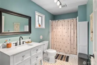 3/4 Bath in Flex Space