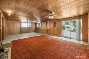 Great ceiling height and daylight, daylight, daylight!
