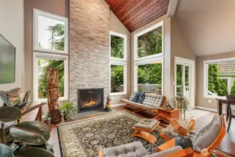 Enormous windows and brand-new skylights everywhere bring in all the light, while affording constant views of the nature surrounding you.