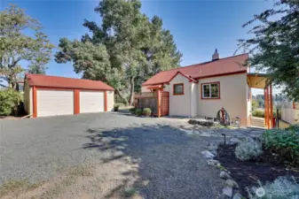Pull in to the spacious 2 car garage!