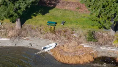 400' of private community waterfront