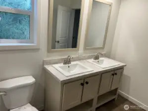 Main Bathroom.