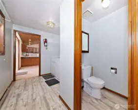 1/2 bath in Mudroom
