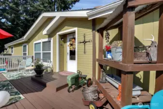 3209 Front Entry