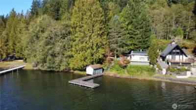 164 feet of Lakefront Property on the coveted Lake Cavanaugh!