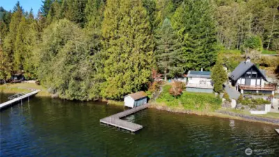 The lake life is waiting for you on the South Shore of Lake Cavanaugh!