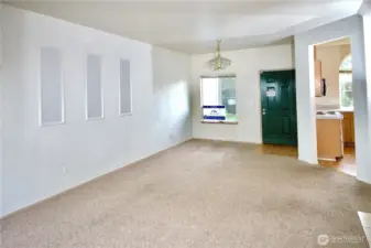 Dining Area & Entry - Main Level