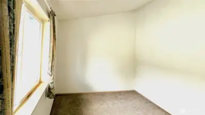 Bedroom 2 - Upper Level