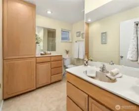 Ensuite attached to Primary