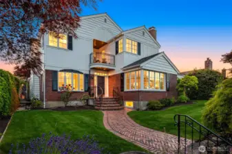 Nestled in the heart of one of Seattle’s most desirable neighborhoods, Magnolia, this completely rebuilt home offers an unparalleled blend of luxury, sophistication, and artisan craftsmanship. If you seek timeless quality, European-inspired design, and meticulous attention to detail, this is what you’ve been waiting for. Like a fine vintage wine crafted in limited production, this home is truly a work of art.