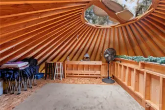 loft lg yurt