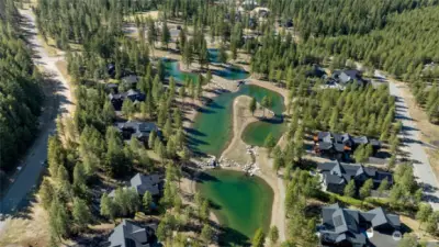 Paintbrush Lakes with trail system overview
