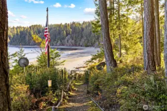 Just a few steps away, there’s a shared boat ramp ready and waiting for your next adventure to launch.