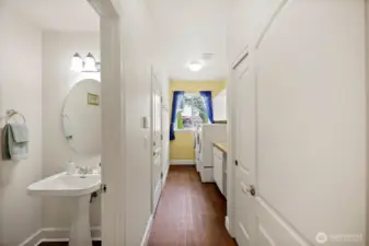 !/2 bath