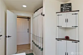 Additional angle of upstairs full bathroom.