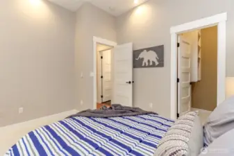 Guest bedroom Door to Hallway