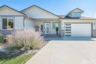 Welcome to 2164 N Breckenridge Dr East Wenatchee WA!