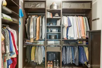 Primary Bd + Walk-in closet