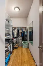 Primary suite walk in closet