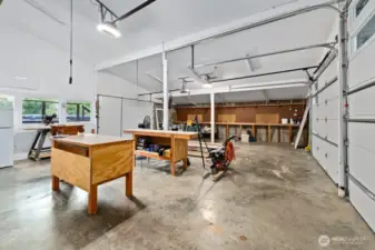 Detached shop/garage