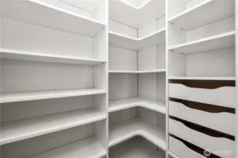 Walk-in Pantry