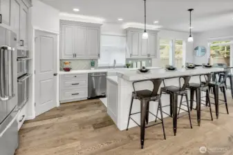 Eat in kitchen with seperate dining area or at breakfast bar