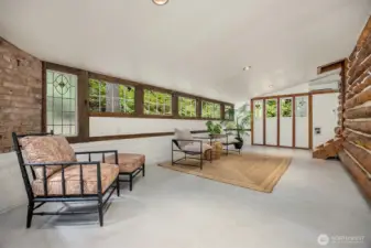 Entering the bonus space, a large, sunny space