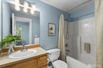 Full Bathroom ensuite