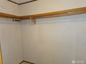 Primary bedroom Closet