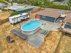 This outdoor space was built for entertaining 1 to 100 - no shortage of space to play, roam and create!