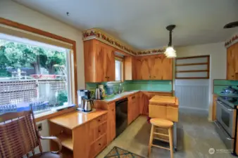 Very nice size kitchen with new LVP flooring