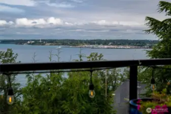 Metal Framed Glass Deck Rail to best enjoy the Bellingham Bay Views