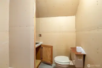 2nd floor bath
