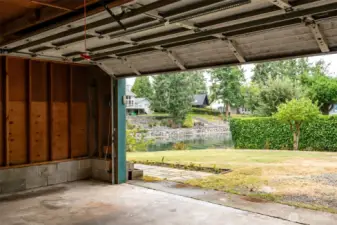 Even the garage has a water view!