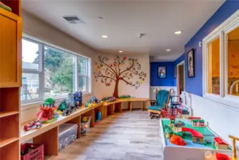 Game/playroom for kiddos - what a fun place and nice amenity for the community.