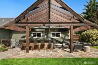 Dreamy outdoor kitchen