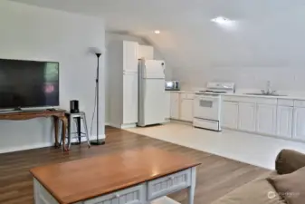 Apartment - Full kitchen