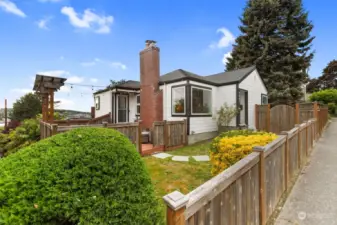 Fully Remodeled Fremont Craftsman, 4 bedrooms, 2.5 baths.