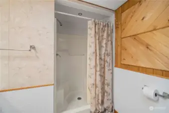 Apt bath-shower