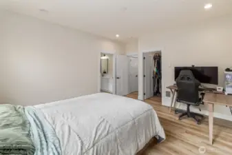 Excellent split floorplan - None of the bedrooms share a common wall.